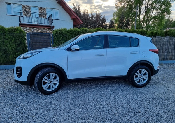Kia Sportage cena 72900 przebieg: 96557, rok produkcji 2016 z Chmielnik małe 742
